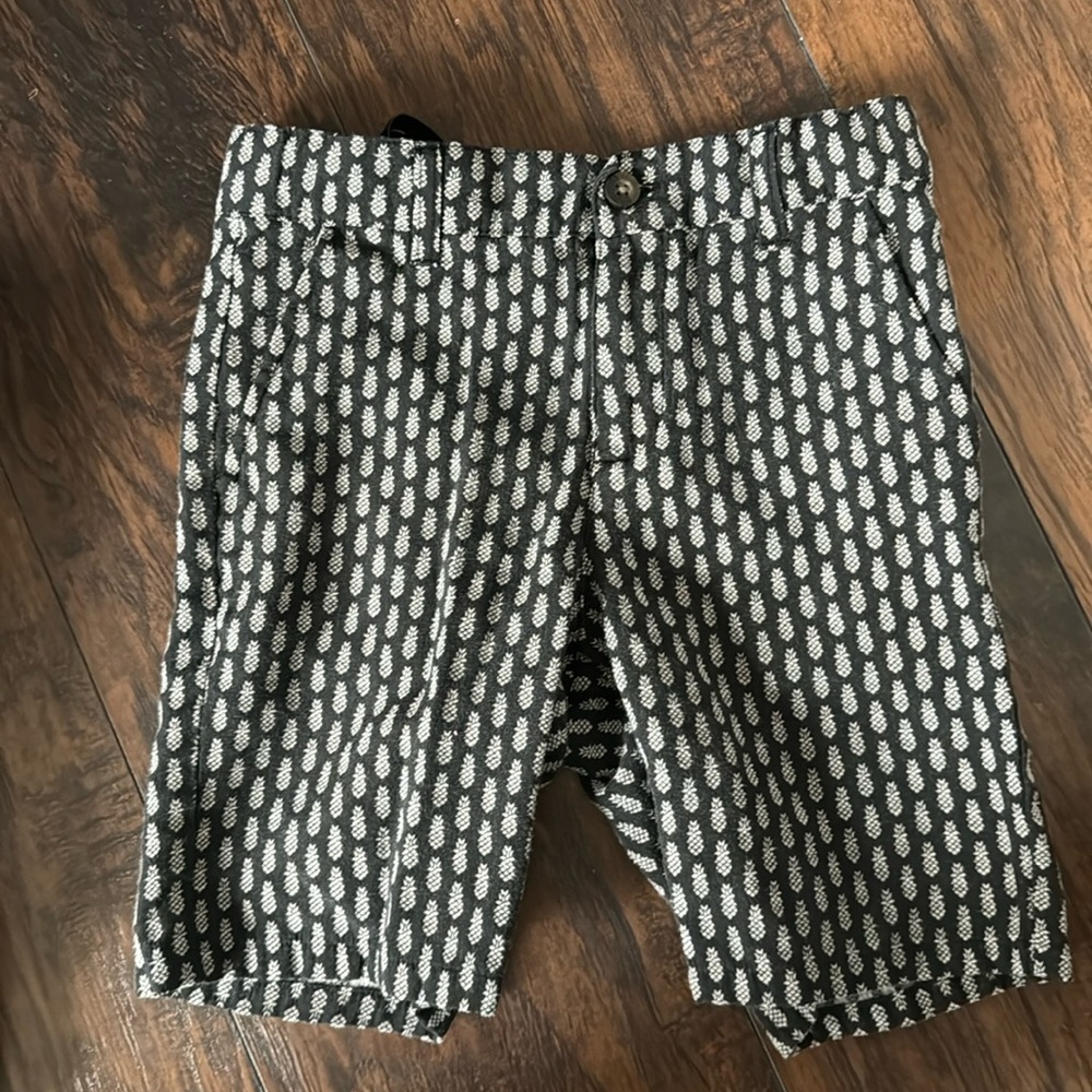 Excellent condition. Janie and Jack size 8 shorts